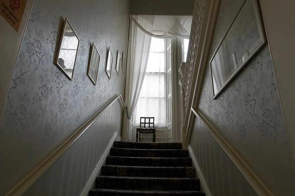 Ashgrove House Hotel Edinburgh 3*,